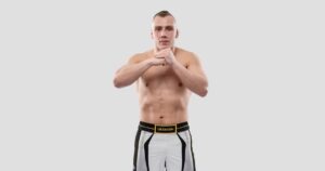 https://oktagonmma.com/pl/fighters/brajan-przysiwek/
